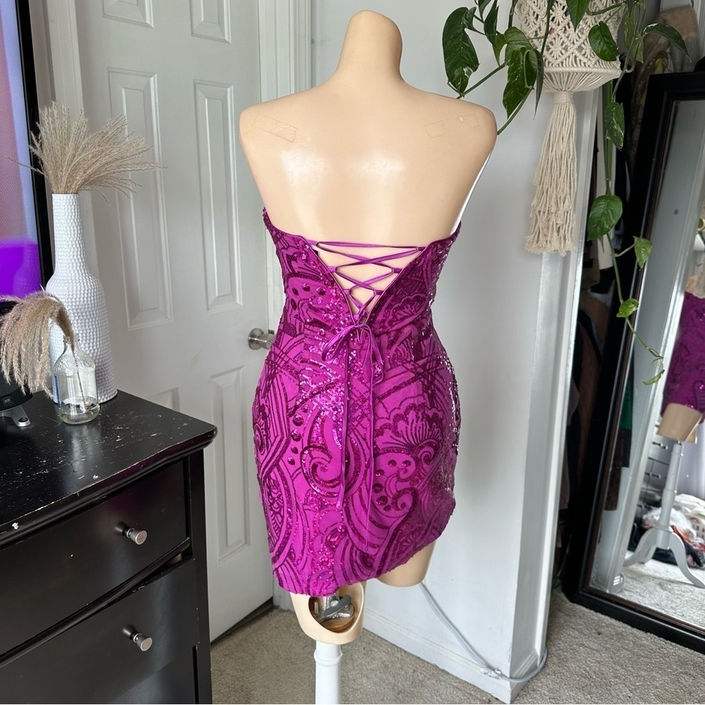 LULU’S GLAMOROUS INTRIGUE SEQUIN STRAPLESS MINI DRESS - Picture 11 of 15